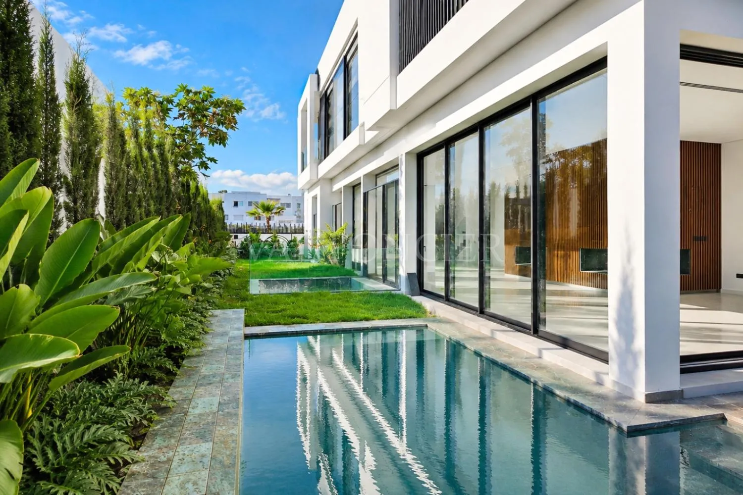 Villa contemporaine avec piscine à Ain Diab — 487 m² — Ain Diab